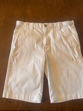 Vineyard Vines Classic White Flat-Front Chino Shorts